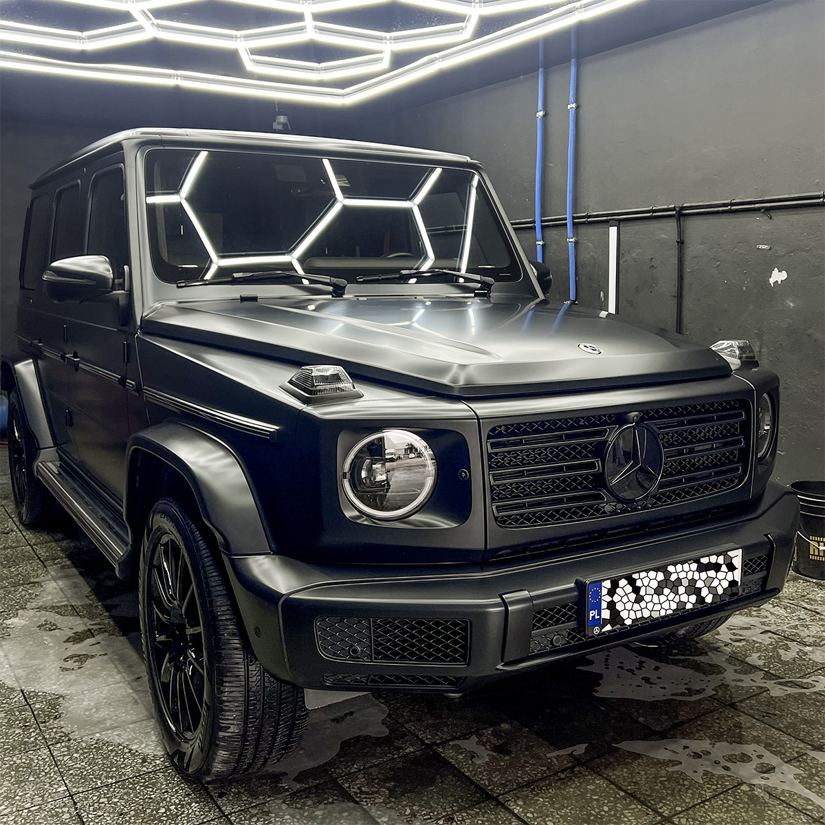 Zabezpieczony lakier samochodu w NOVA Detailing Wrocław